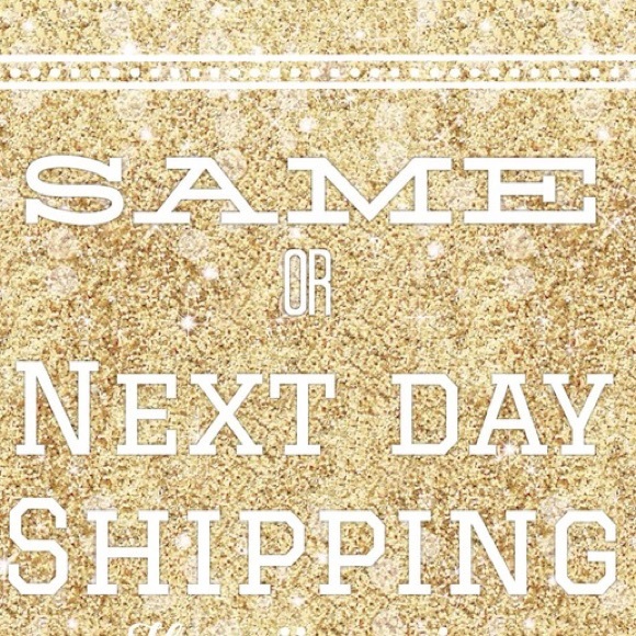 Large Kate spade zipper clutch with tassel - Picture 5 of 6